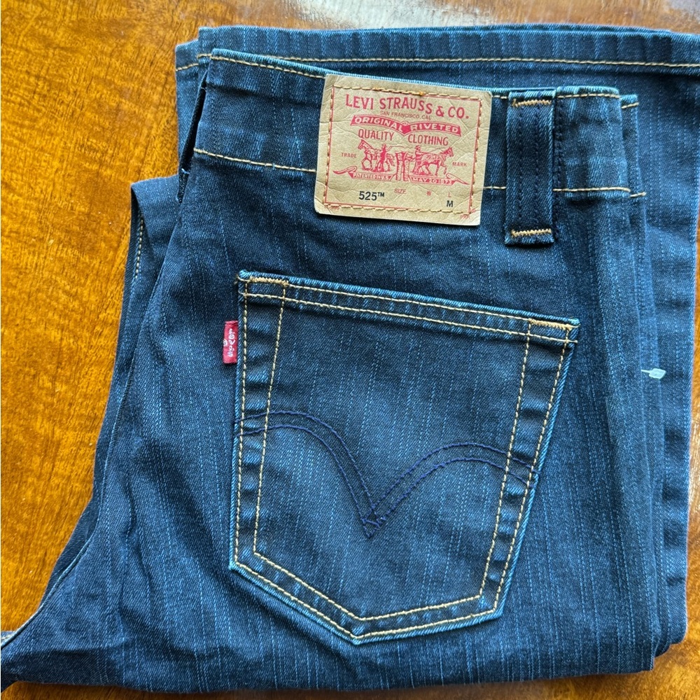 Levi’s 525 Perfect Waist Bootcut Jeans Size 6 M Downtowner Stretch Dark Wash